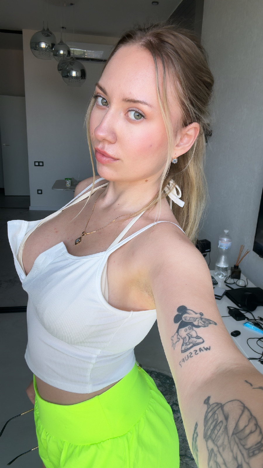 KateV in her underwear in Jabalpur