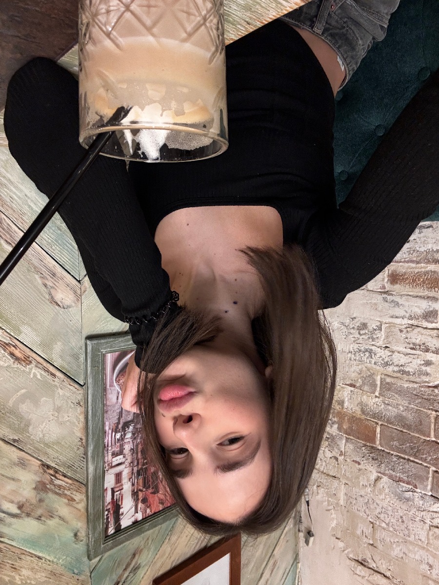 Fresh photos, fresh mood — Tina online in Jabalpur